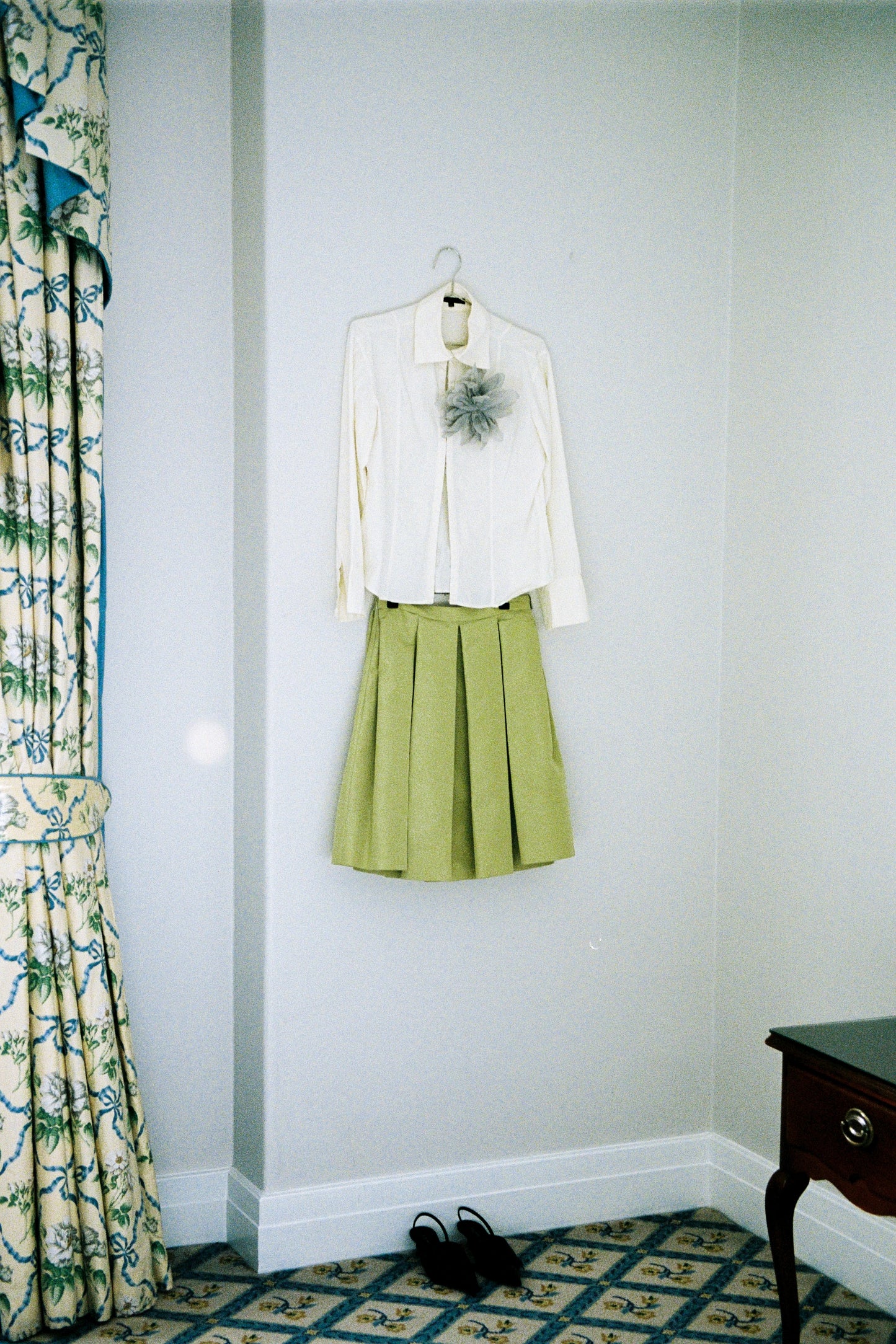 00011 / Silk Corsage