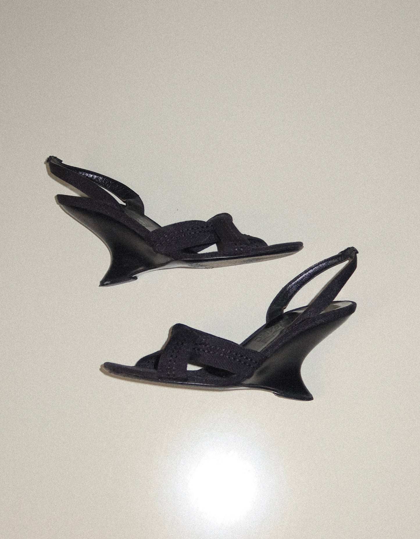 00013  / Wedges