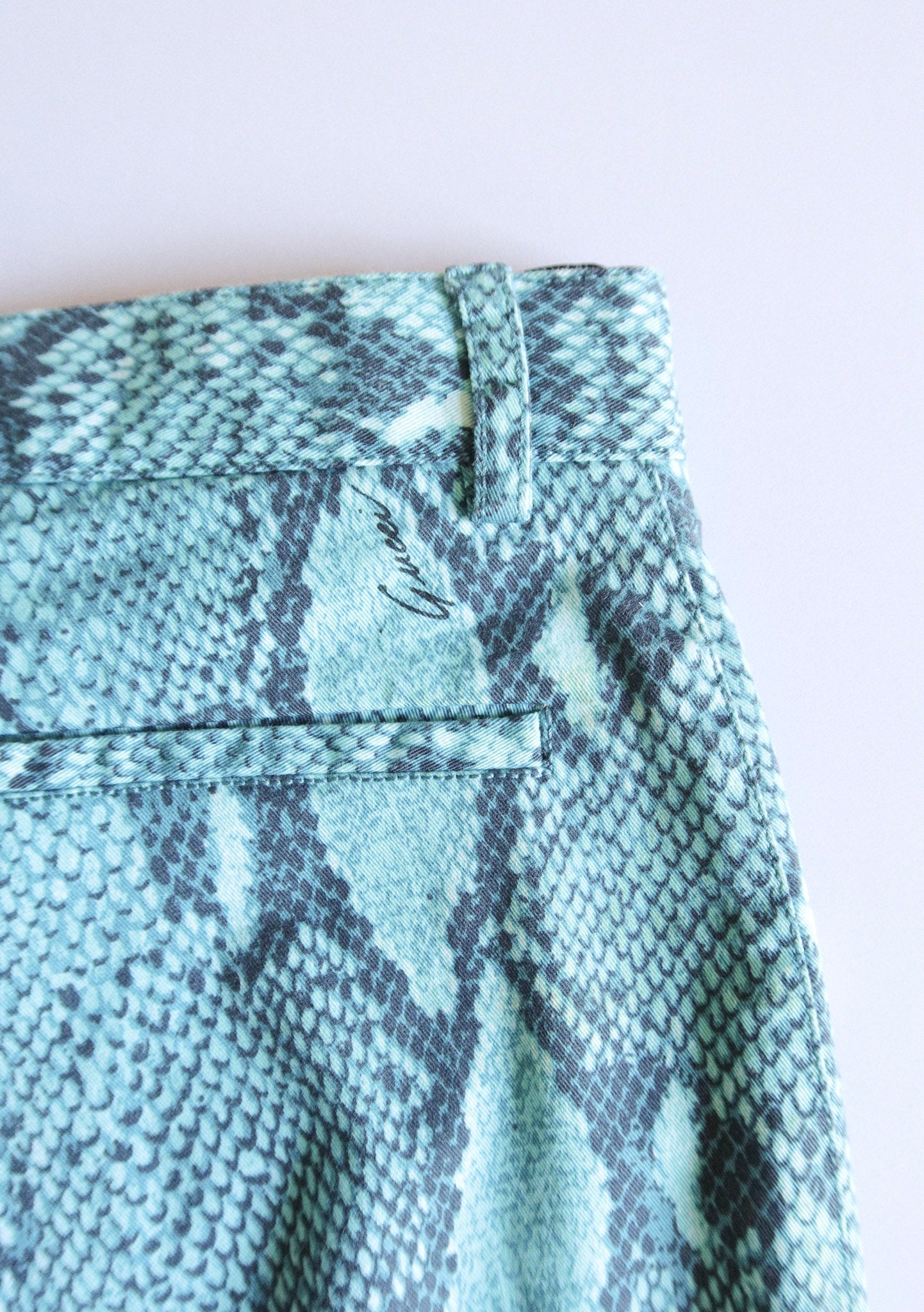 スカート GUCCI by Tom Ford SS2000 Python Skirt INTO · INTO